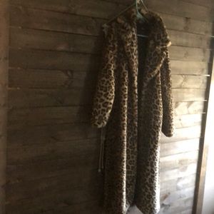 Leopard faux fur